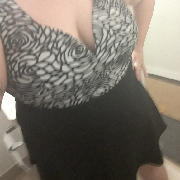 Sexy fun Dress with shorts underneath 3x - Picture 2 of 8